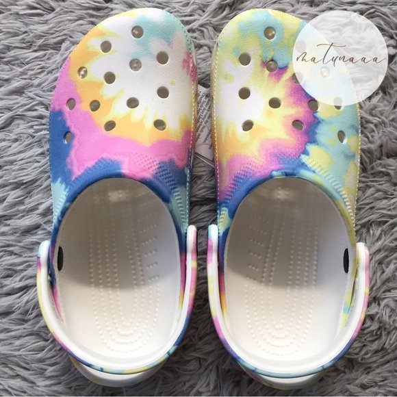 Crocs Classic Tie Dye Graphic Clog - Picture 1 of 6